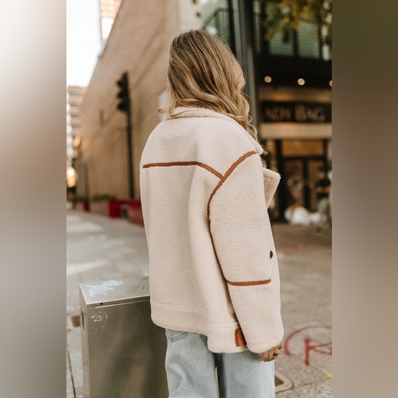 NWT Blank NYC Out of Town Pick Me Sherpa Teddy Jacket - Picture 9 of 12